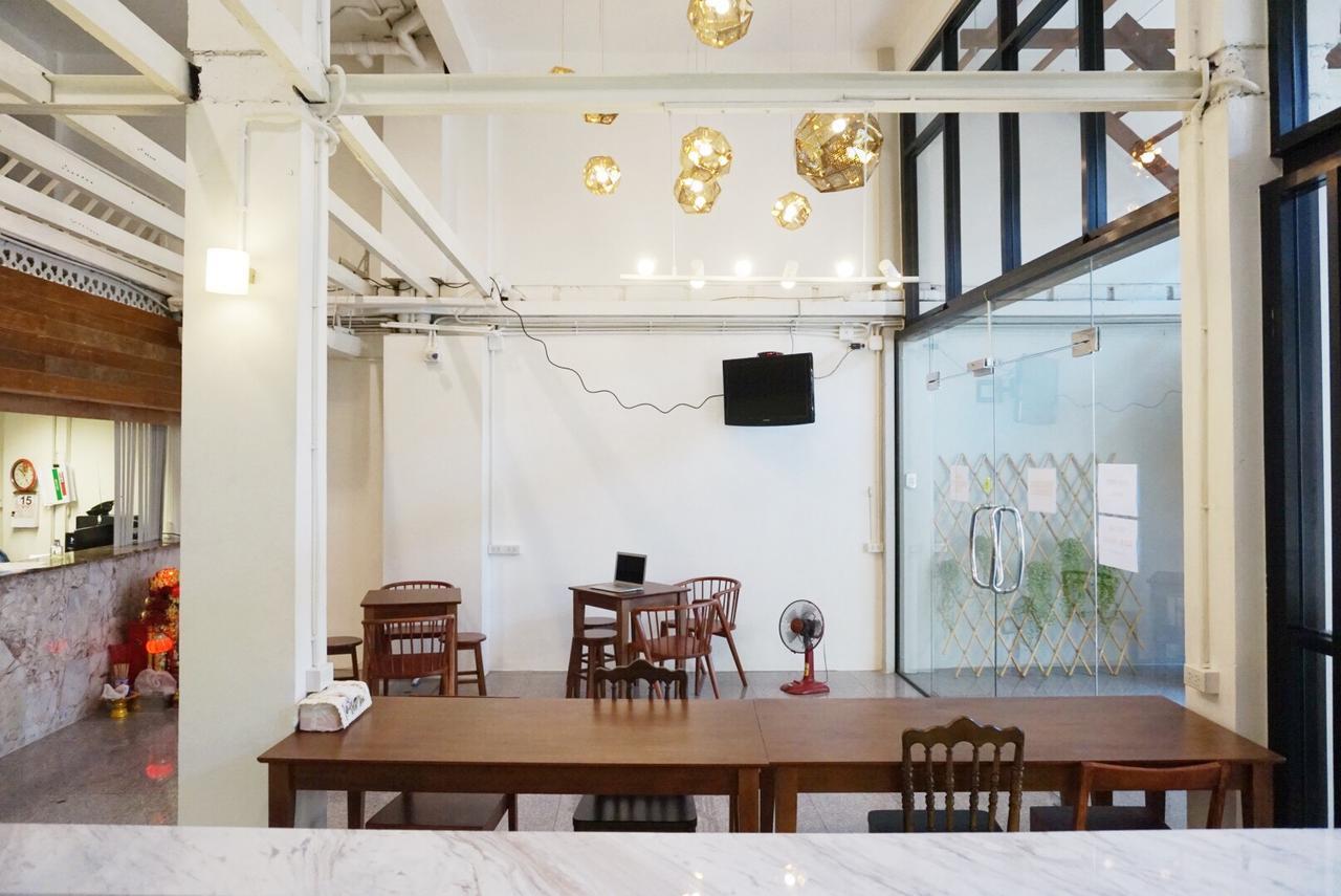 Boon Street Hostel Bangkok Exterior foto